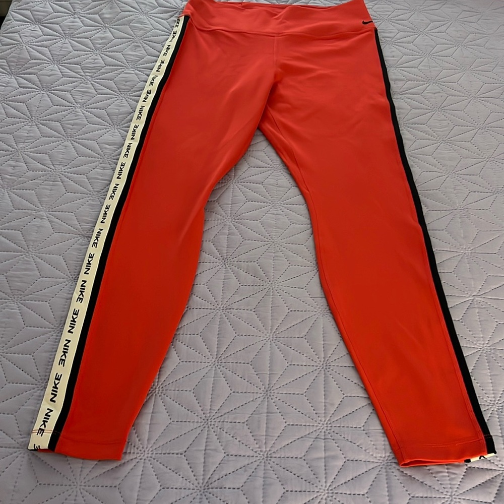 Nike leggings